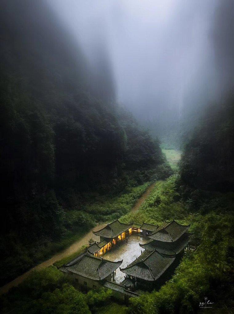 神圣的石像